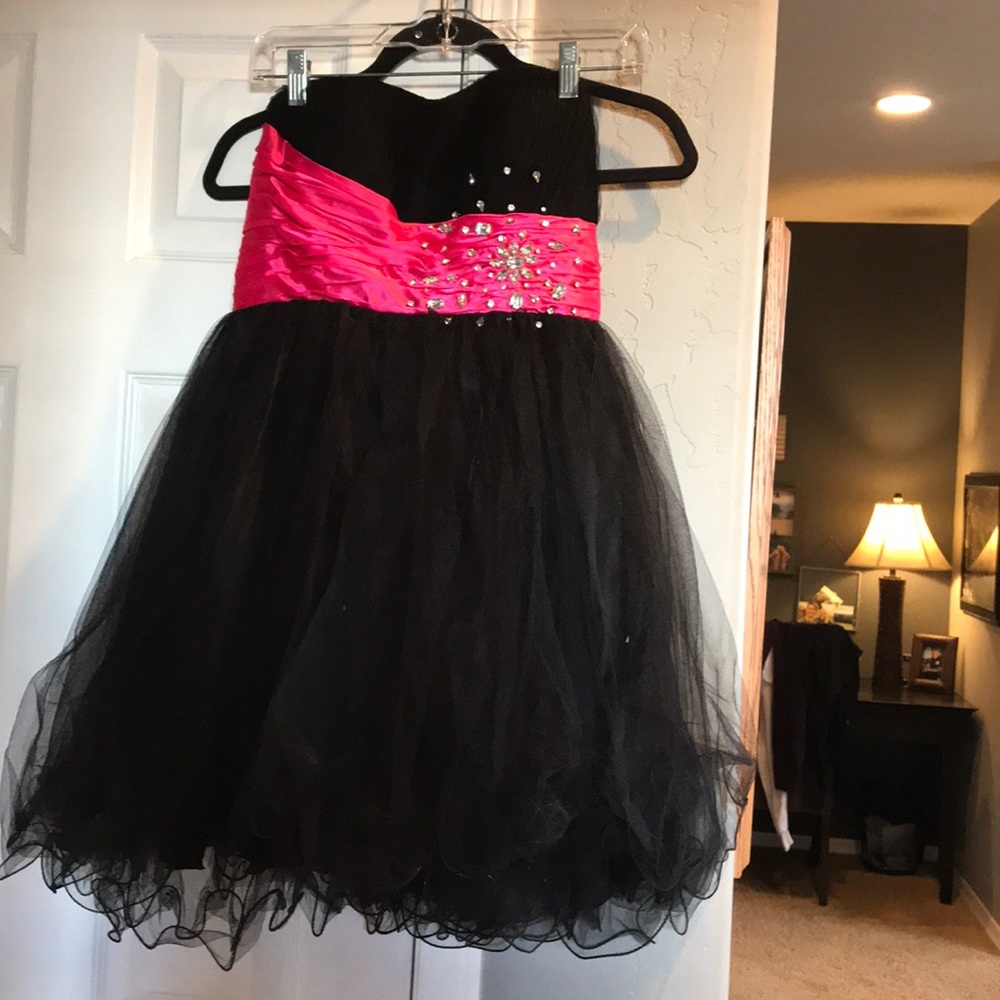 Short Black & pink prom dress